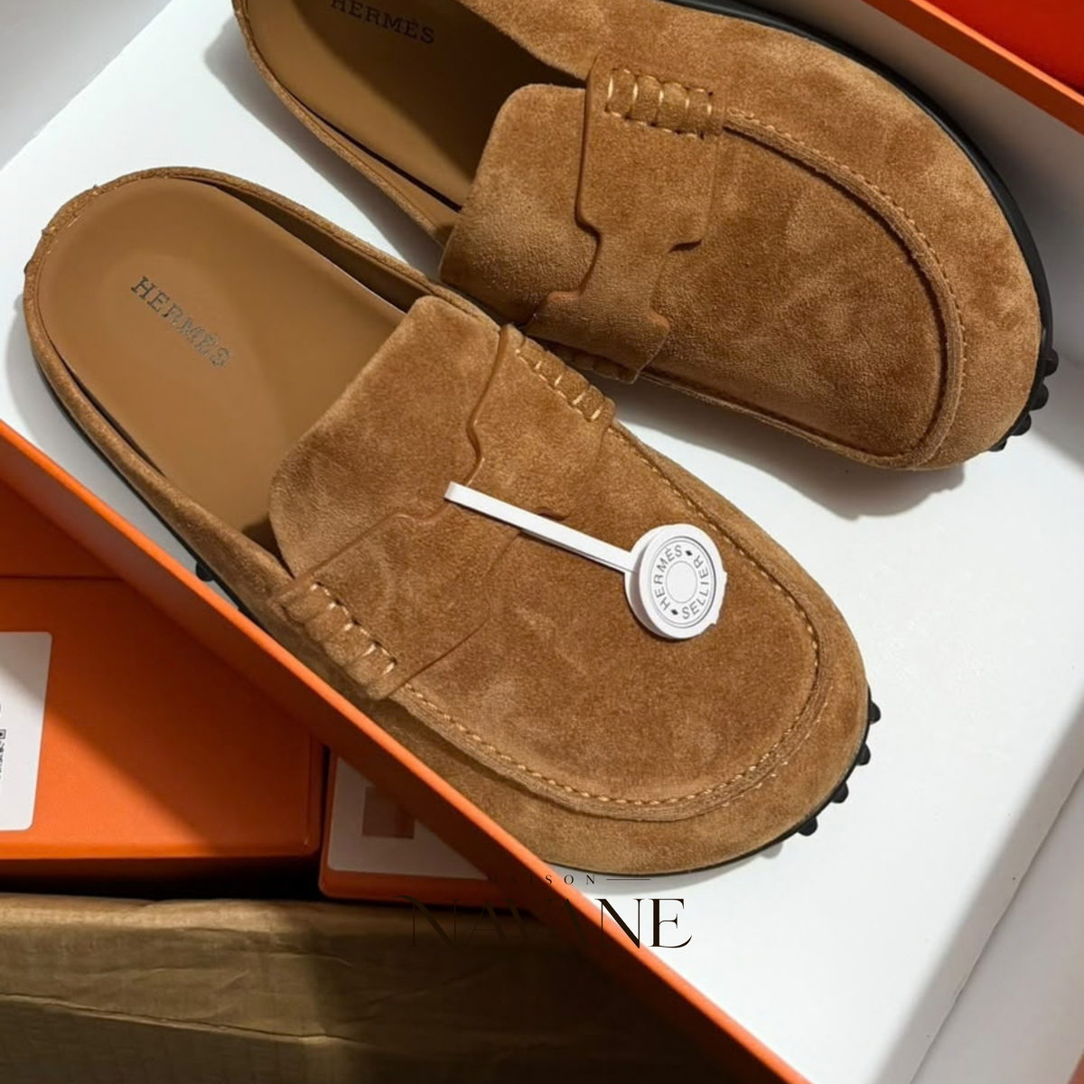 H.  LE MOCASSIN MULE — VEAU VELOURS & SEMELLE À PICOTS
