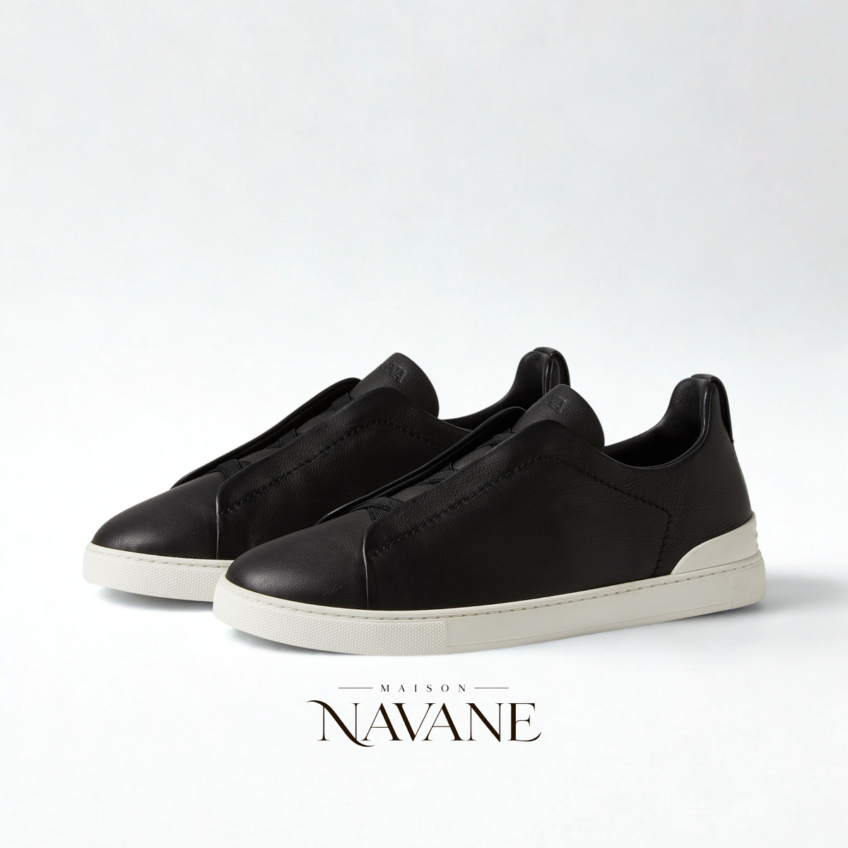 Z. LA SNEAKER TRIPLE STITCH — CUIR SOUPLE & ÉLASTIQUES CROISÉS